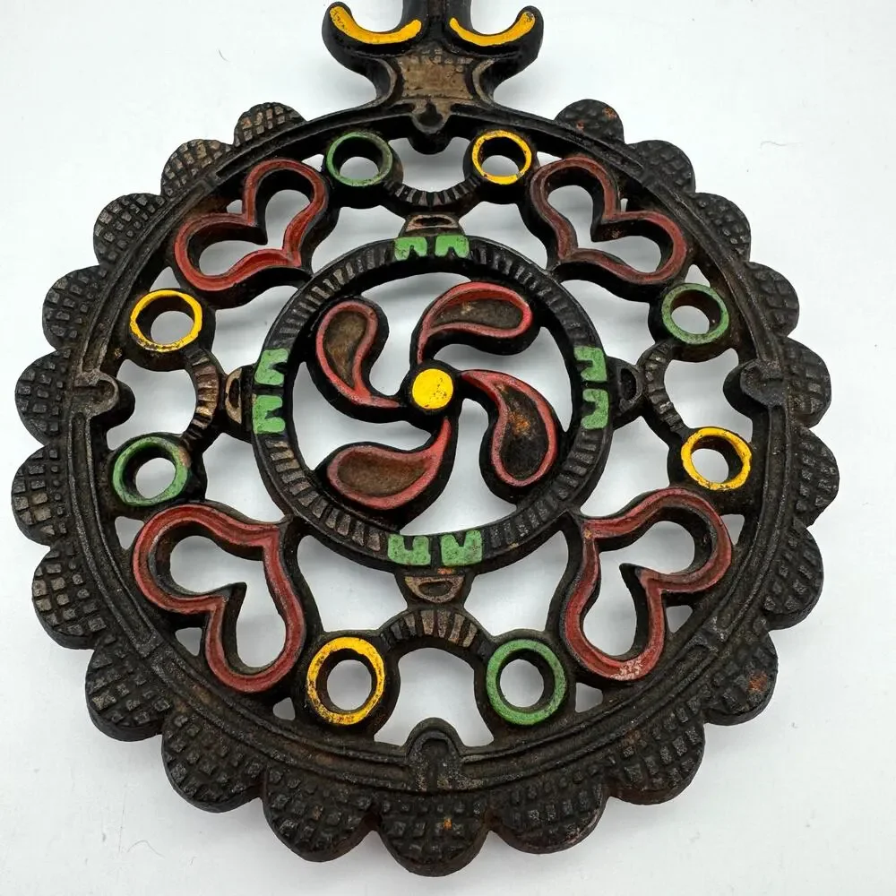Vintage Wilton Trivet Cast Iron Wall Folk Art Dutch Decor Hand Painted Heart